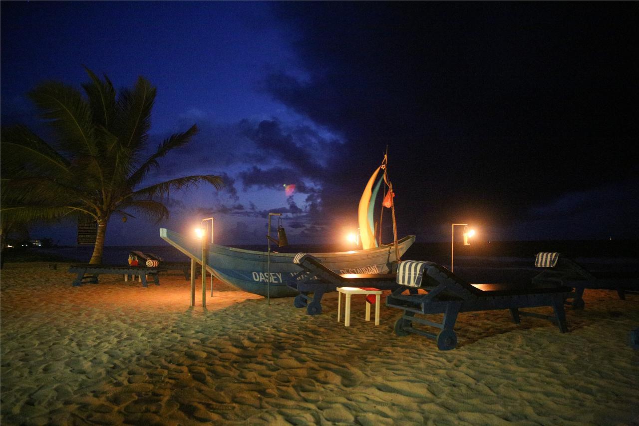 Oasey Ayurveda Hotel Bentota Buitenkant foto