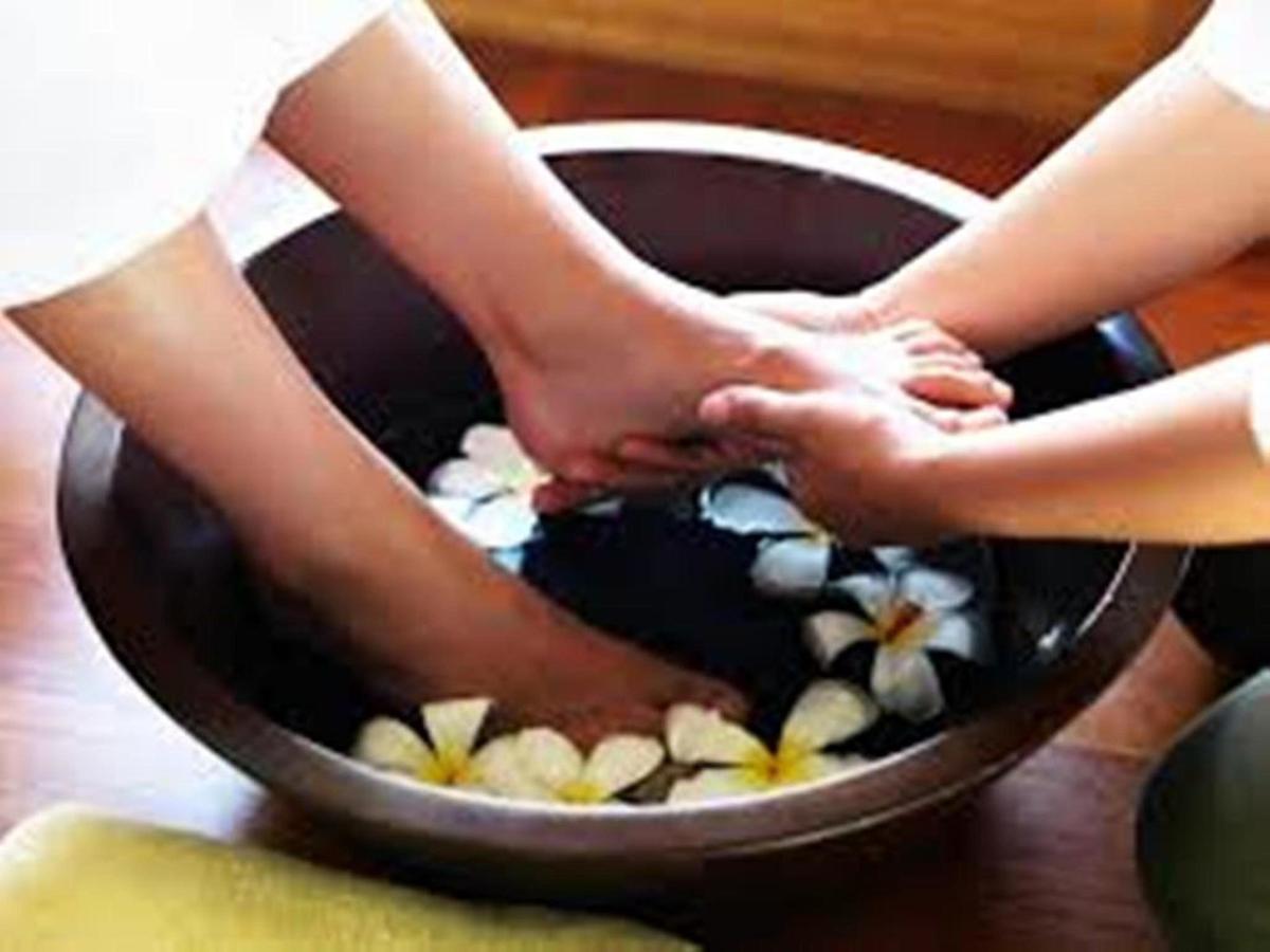 Oasey Ayurveda Hotel Bentota Buitenkant foto