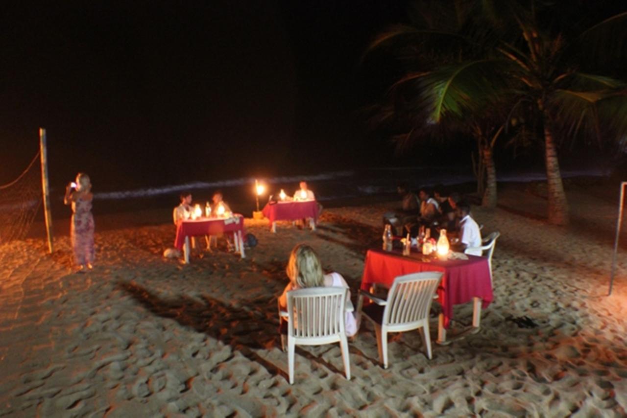 Oasey Ayurveda Hotel Bentota Buitenkant foto