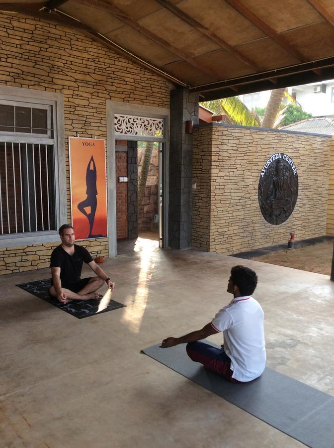 Oasey Ayurveda Hotel Bentota Buitenkant foto