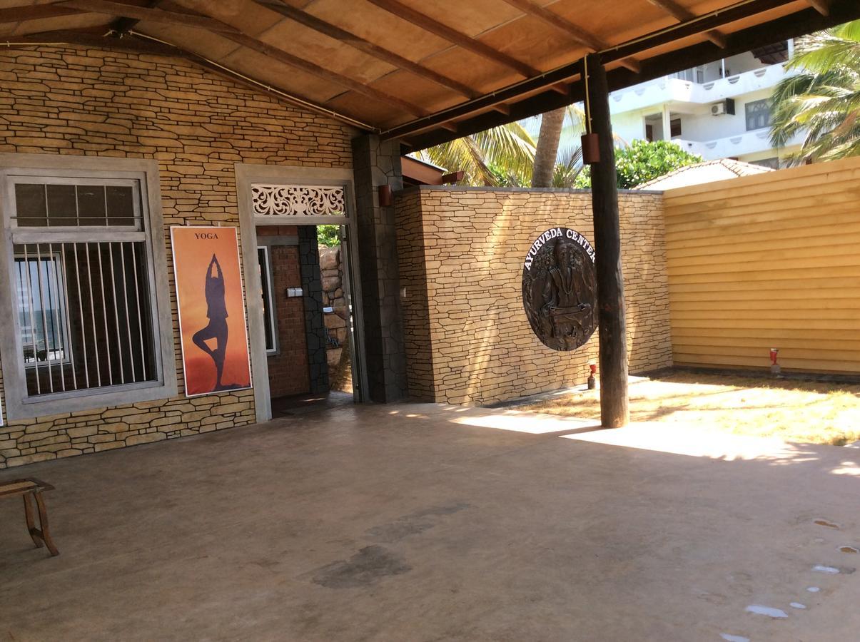Oasey Ayurveda Hotel Bentota Buitenkant foto