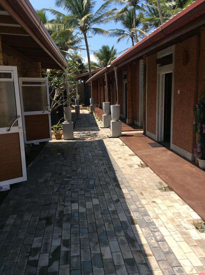 Oasey Ayurveda Hotel Bentota Buitenkant foto