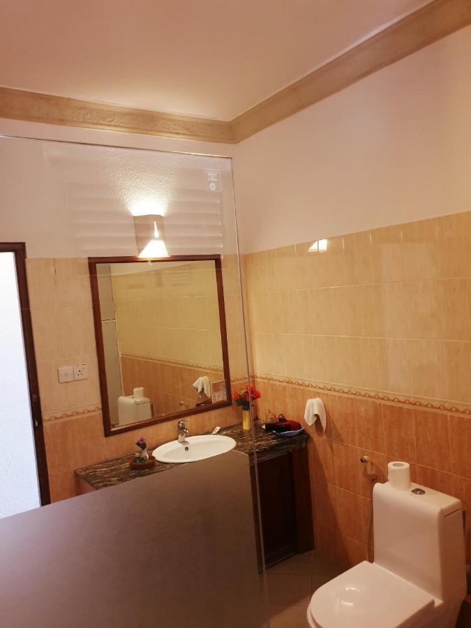 Oasey Ayurveda Hotel Bentota Buitenkant foto