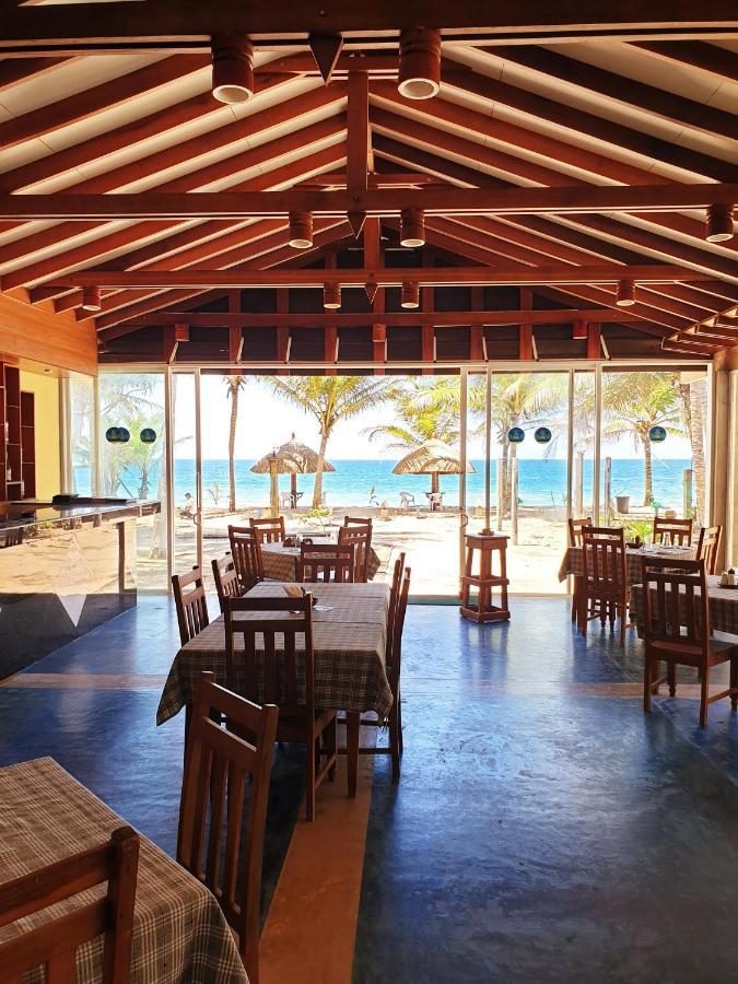 Oasey Ayurveda Hotel Bentota Buitenkant foto