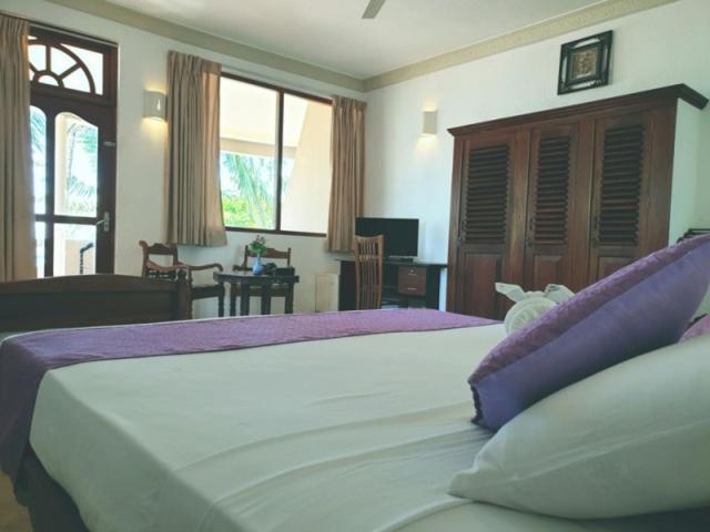 Oasey Ayurveda Hotel Bentota Buitenkant foto